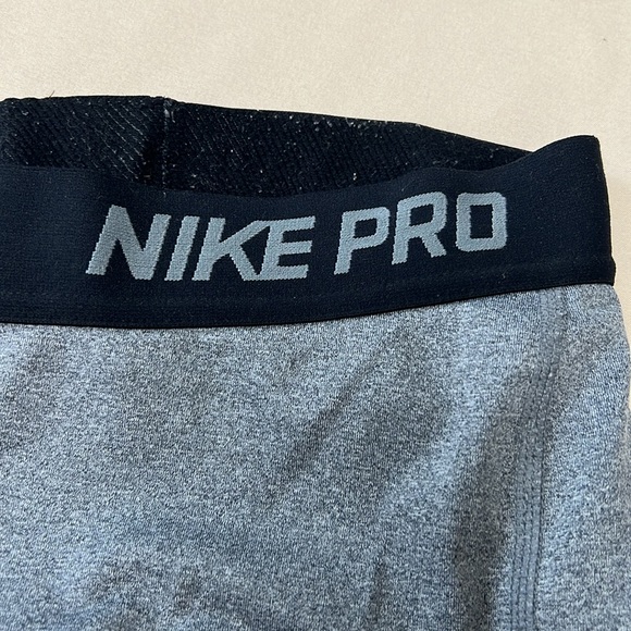 Women’s Grey Nike Pro Dri-Fit Workout Leggings Size Small - Picture 10 of 10